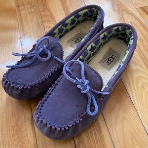 Ugg slippers size 3 kids